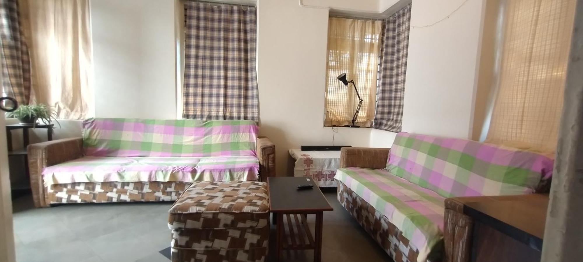 Madhav Bhavan Guest House Pune Exteriör bild