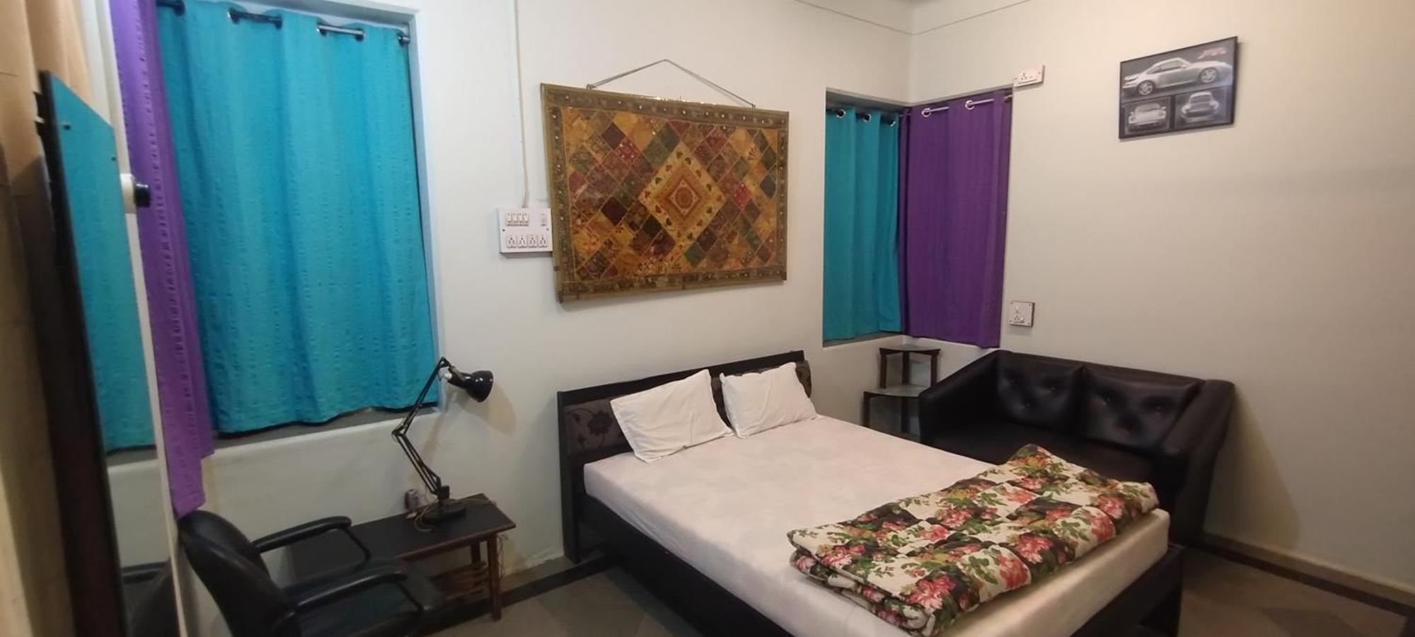 Madhav Bhavan Guest House Pune Exteriör bild