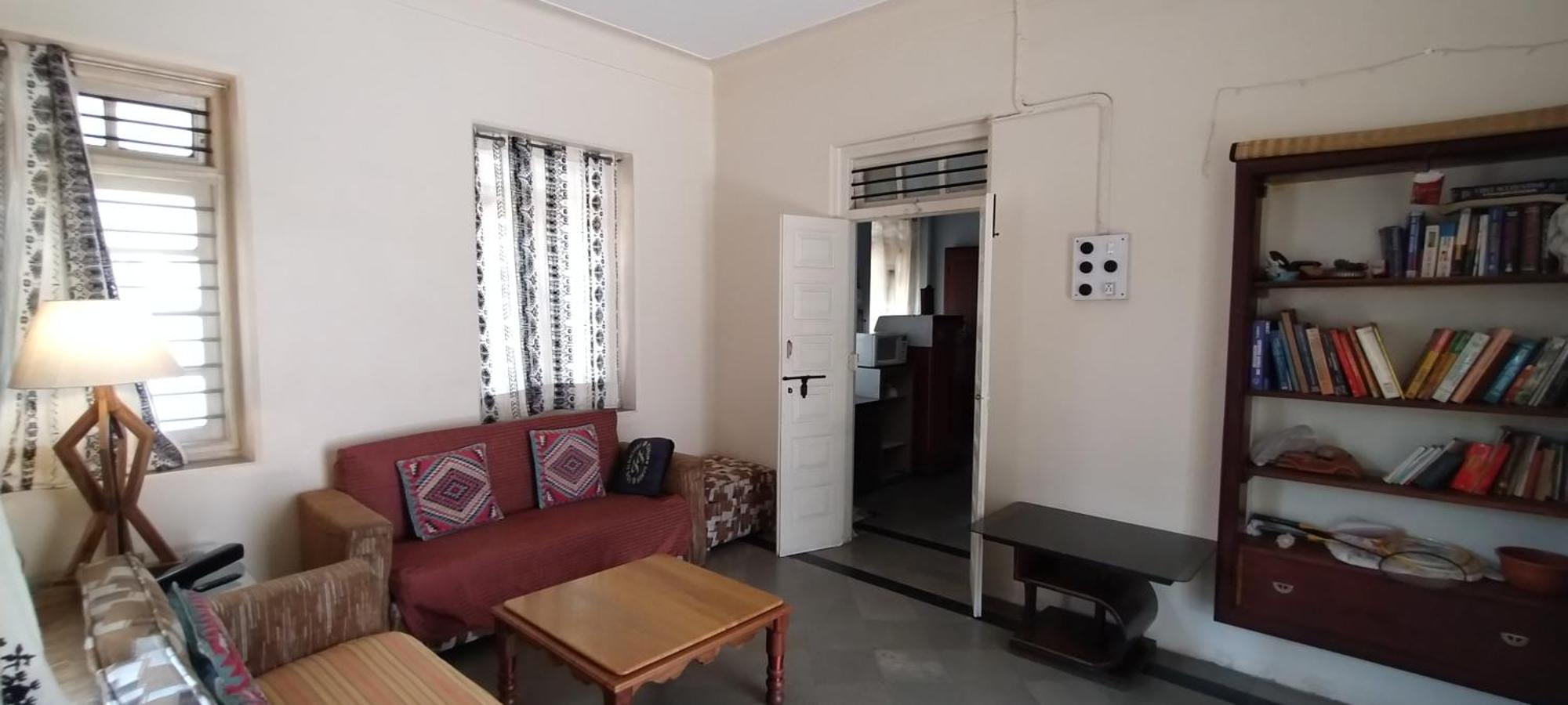 Madhav Bhavan Guest House Pune Exteriör bild