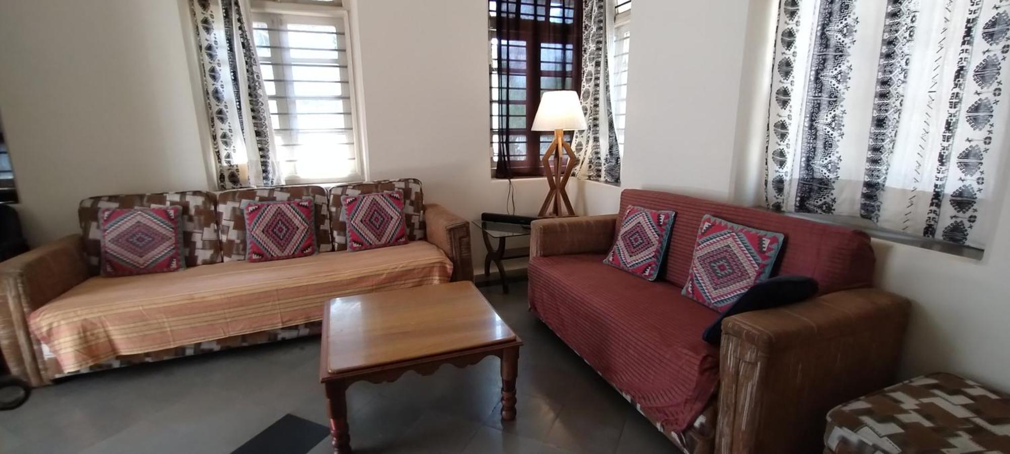 Madhav Bhavan Guest House Pune Exteriör bild